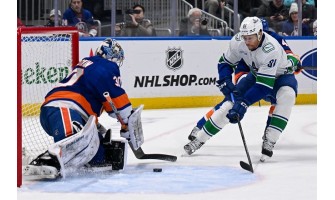 Dakota Joshua erhält nach elf Jahren endlich das Trikot Nr. 81 der Toronto Maple Leafs Dakota Joshua erhält nach elf Jahren endlich das Trikot Nr. 81 der Toronto Maple Leafs