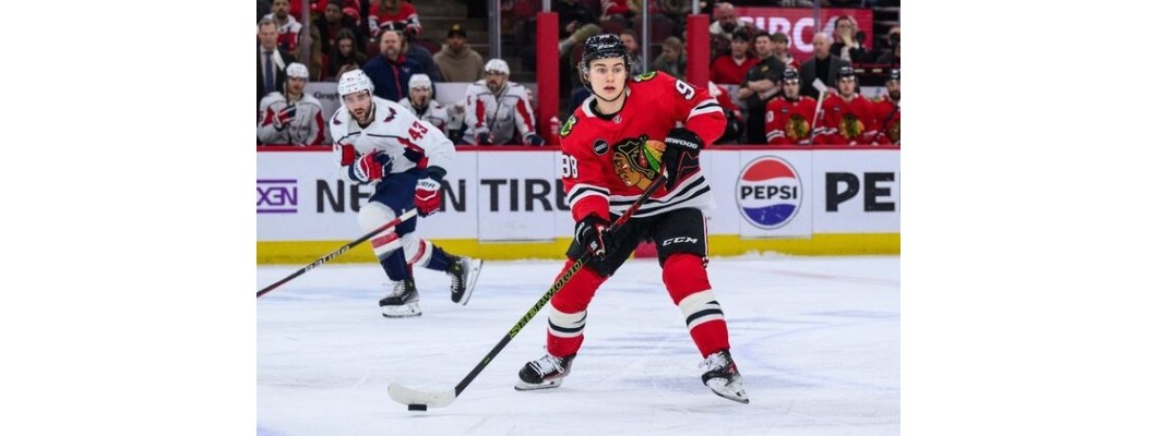 Die Chicago Blackhawks sicherten sich ihren ersten Sieg unter ihrem neuen Trainer Jeff Blashill Die Chicago Blackhawks sicherten sich ihren ersten Sieg unter ihrem neuen Trainer Jeff Blashill