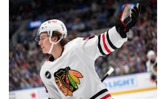 Die Chicago Blackhawks und Connor Bedard verhandeln über eine Vertragsverlängerung Die Chicago Blackhawks und Connor Bedard verhandeln über eine Vertragsverlängerung