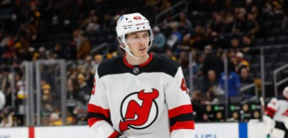 Luke Hughes musste das Spiel gegen die Calgary Flames verletzungsbedingt verlassen