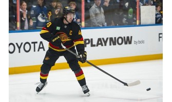 Was hat den rasanten Niedergang der Vancouver Canucks nach ihrem Aufstieg verursacht?