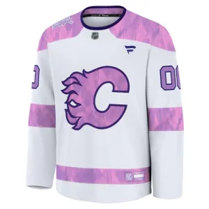 Fanatics Calgary Flames Hockey Fights Cancer Personalisiert 24/25 Practice Trikot - Herren (Weiss)