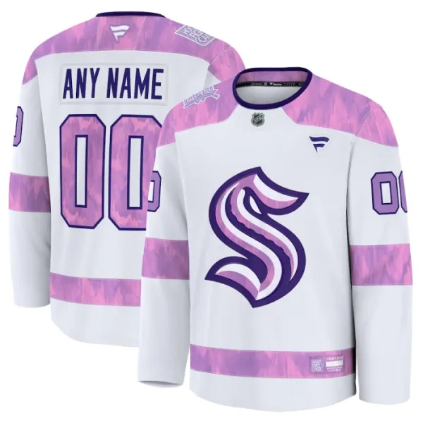 Fanatics Seattle Kraken Hockey Fights Cancer Personalisiert 24/25 Practice Trikot - Herren (Weiss) Fanatics Seattle Kraken Hockey Fights Cancer Personalisiert 24/25 Practice Trikot - Herren (Weiss)