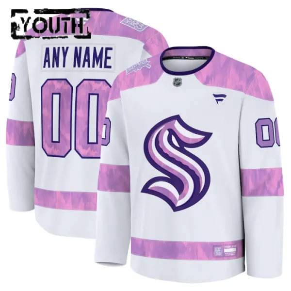Fanatics Seattle Kraken Hockey Fights Cancer Personalisiert 24/25 Practice Trikot - Kinder (Weiss) Fanatics Seattle Kraken Hockey Fights Cancer Personalisiert 24/25 Practice Trikot - Kinder (Weiss)