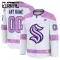 Fanatics Seattle Kraken Hockey Fights Cancer Personalisiert 24/25 Practice Trikot - Kinder (Weiss)